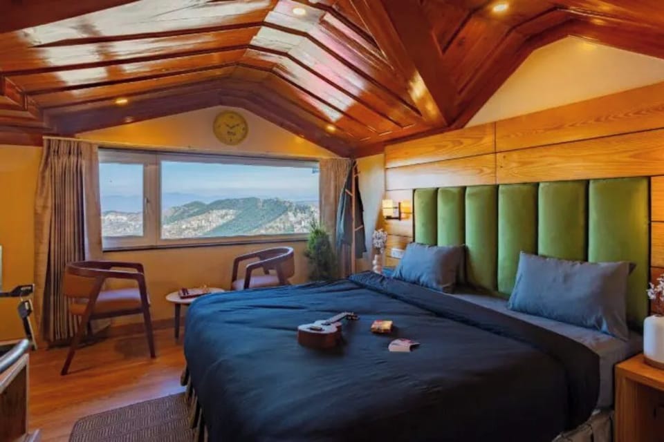 Superior Attic Room with Mountain View | Desk, soundproofing, free WiFi, bed sheets