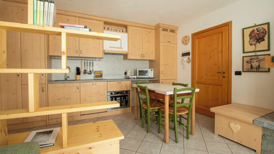 Apartment (1 Bedroom) | Interior