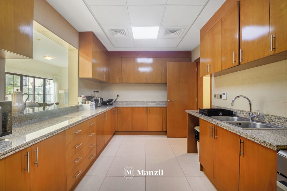 Luxury Villa, Balcony | Private kitchen
