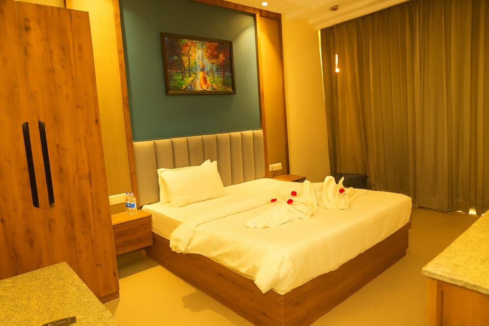 Luxury Double Room, Balcony, Garden View | In-room safe, blackout drapes, iron/ironing board (on request)