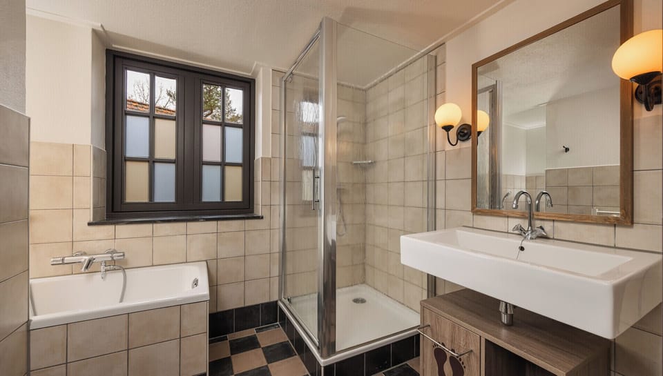 Woodland House 6-persons (with unlimited amusement park access) | Bathroom | Towels
