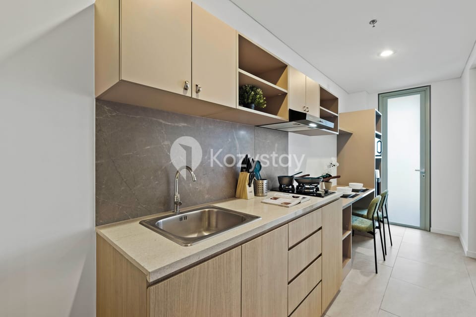 Apartment, 1 Bedroom, City View | Private kitchen | Full-size fridge, microwave, stovetop, rice cooker