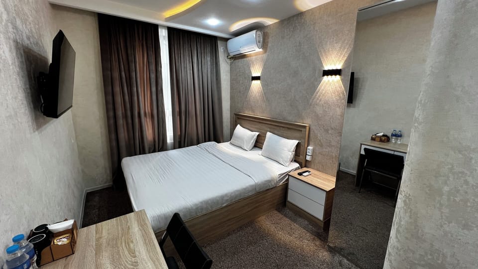 Deluxe Double Room, City View | In-room safe, desk, WiFi (free)