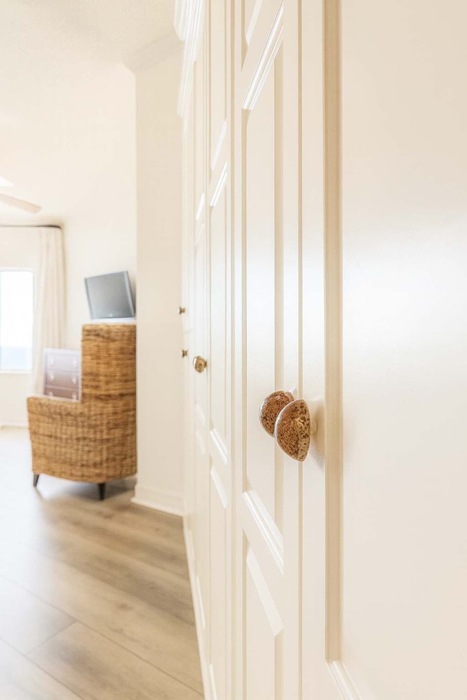 Primary Closet Shell Knobs