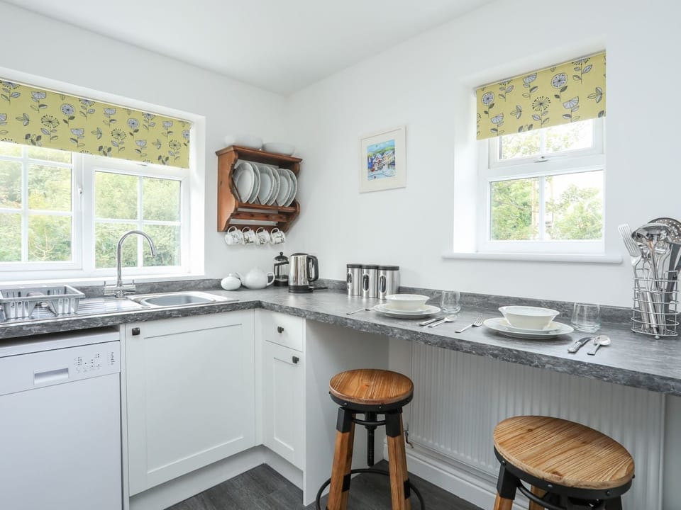 Dishwasher, cookware/dishes/utensils