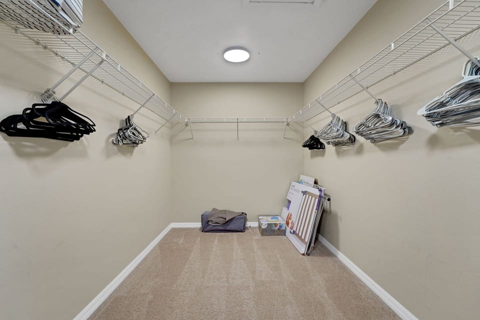 House, 5 Bedrooms | Interior