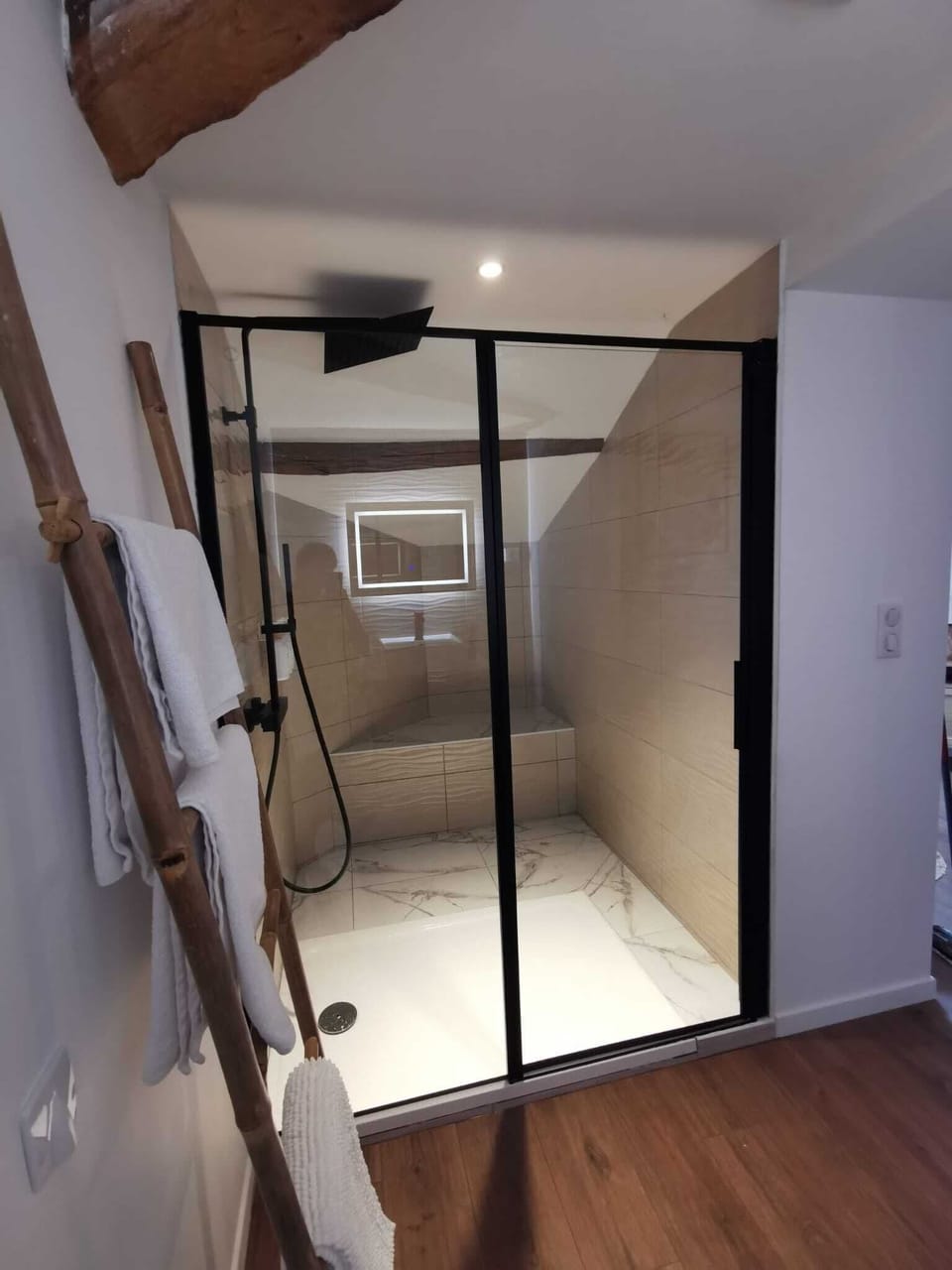 Comfort Double Room | Bathroom