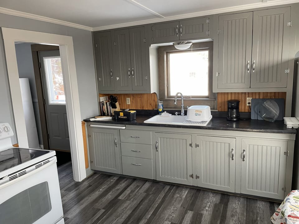 kitchen/dining
