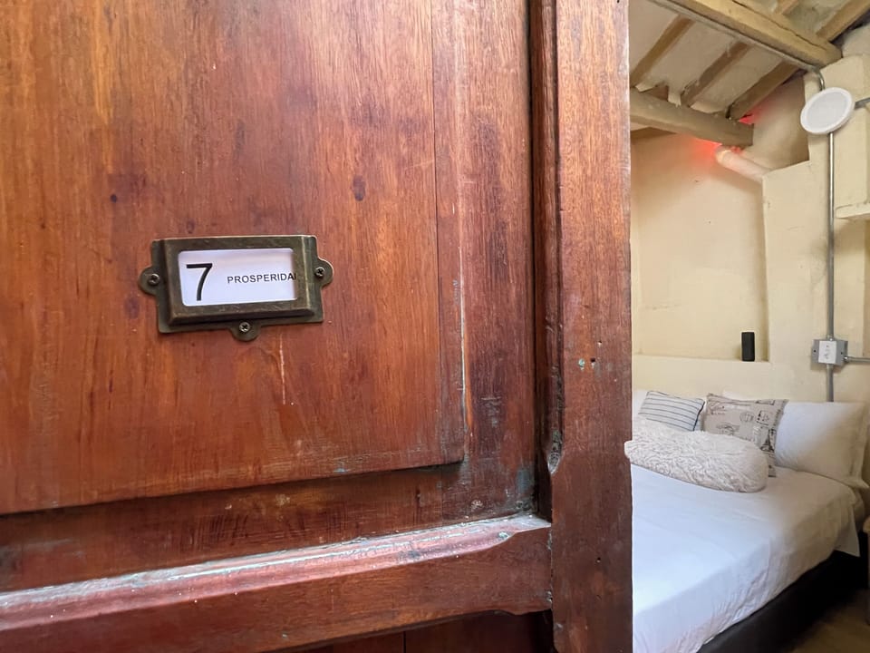 Classic Room | Desk, laptop workspace, iron/ironing board, free WiFi