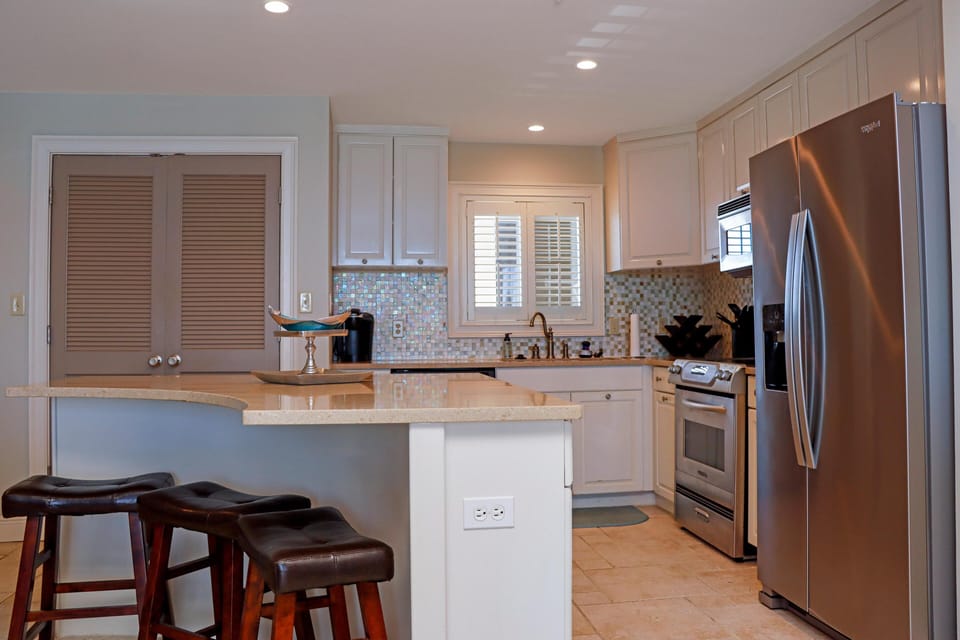 Condo, Multiple Beds (The Villas #302) | Private kitchen