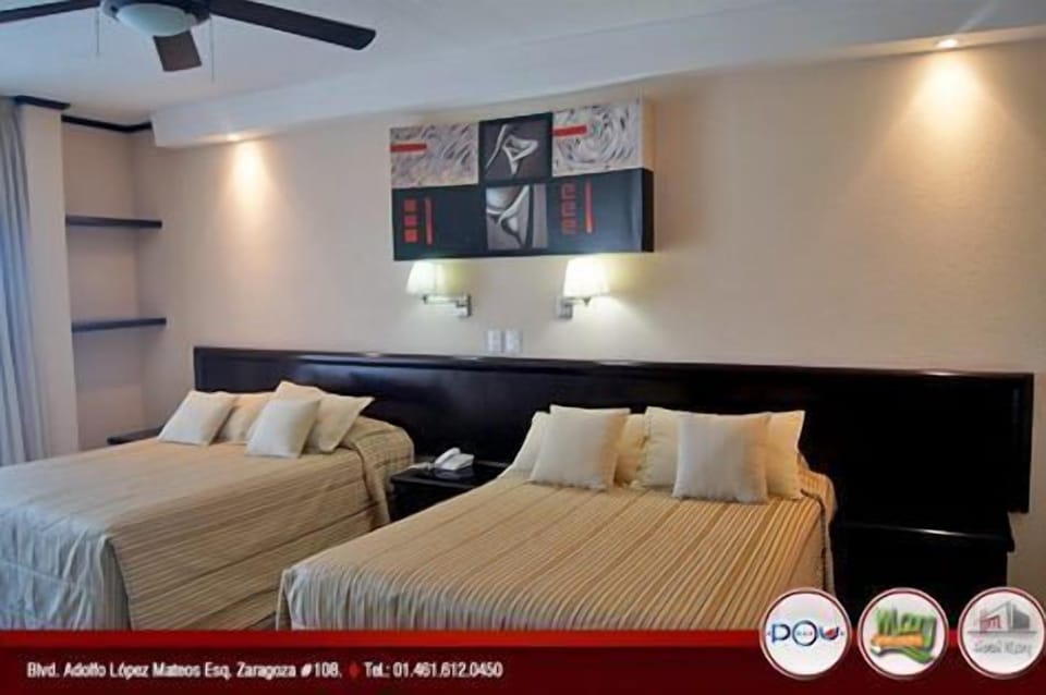 Premium Quadruple Room | Desk, free WiFi, bed sheets