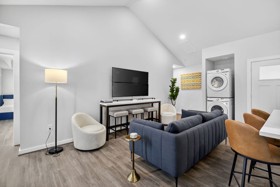 Living Room Unit B