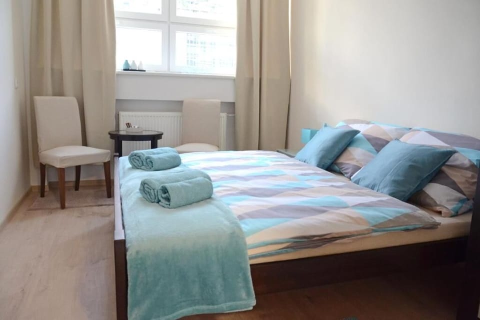 Iron/ironing board, free WiFi, wheelchair access