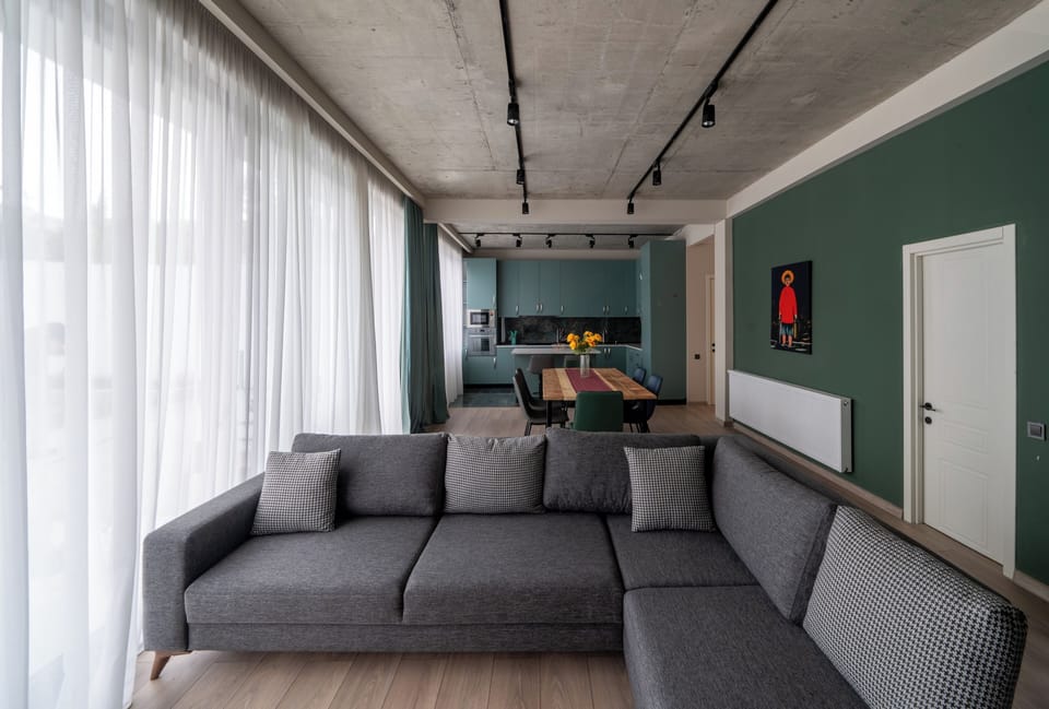 Comfort Apartment, 3 Bedrooms, Lanai, City View | Living area | Flat-screen TV