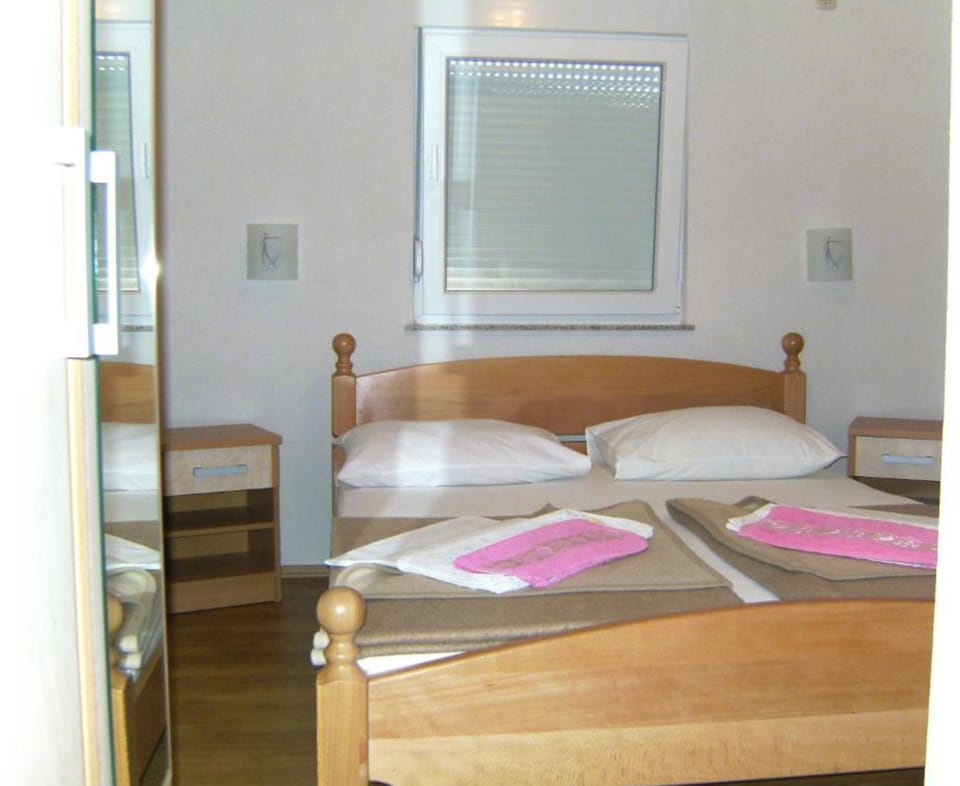 Double Room (Double bed with Balcony) | 18 bedrooms