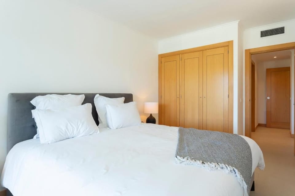 Snazzy Varandas do Castelo One-bedroom Apartment Sleeps 2 Person Apartment in Guia