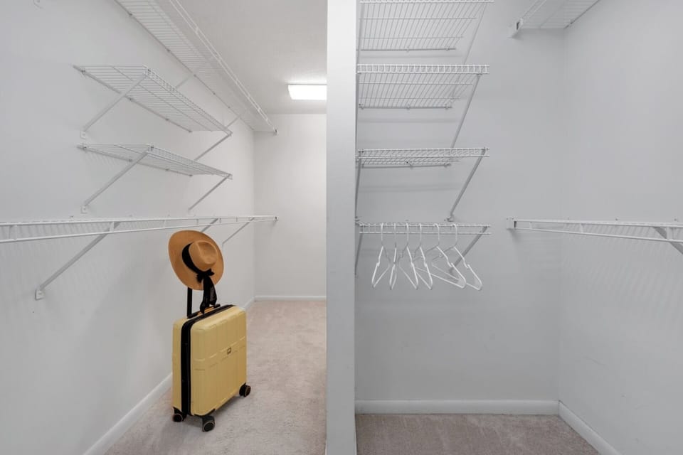 [Clothing Storage]