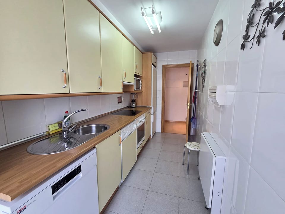 Basic Apartment, 2 Bedrooms | Private kitchen | Fridge, microwave, oven, stovetop