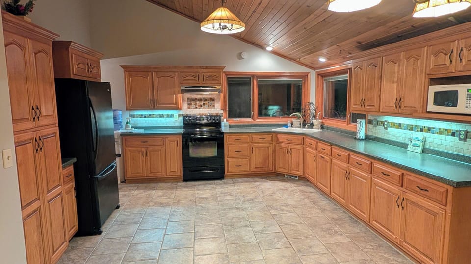 Kitchen equipped with the essentials.