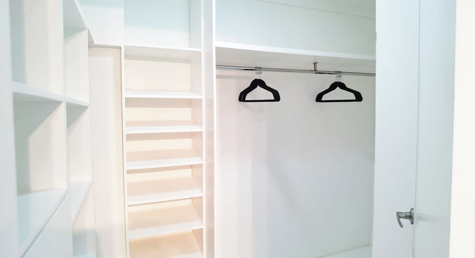 Deluxe Apartment, Balcony, City View | Bathroom | Shower, hair dryer, towels, soap