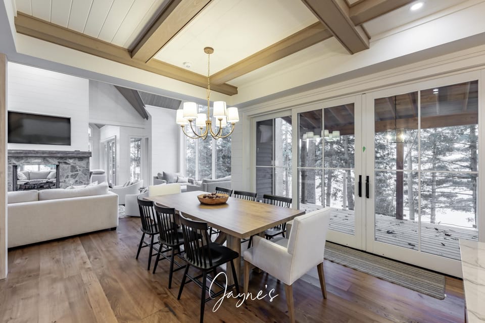 Spacious dining room with mountain views and natural light