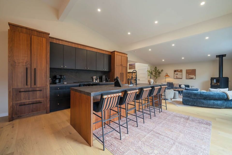 Open kitchen and living space that keeps everyone connected — ideal for family and group trips.