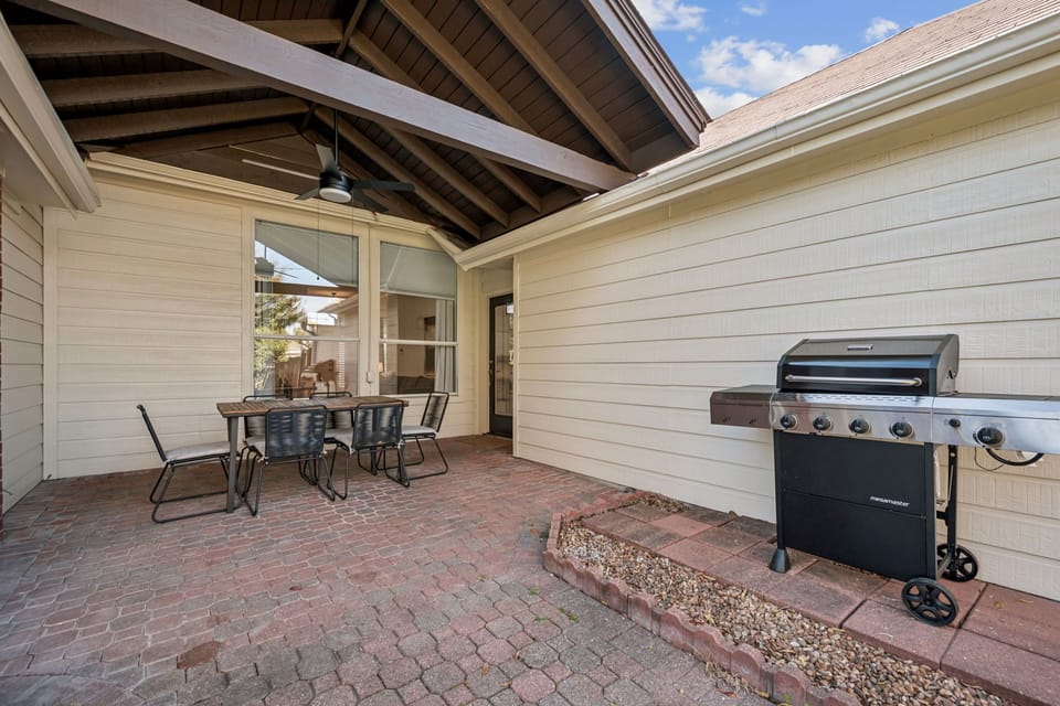 Rear patio and outdoor dining 