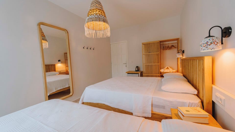 Superior Triple Room | In-room safe, WiFi (free)