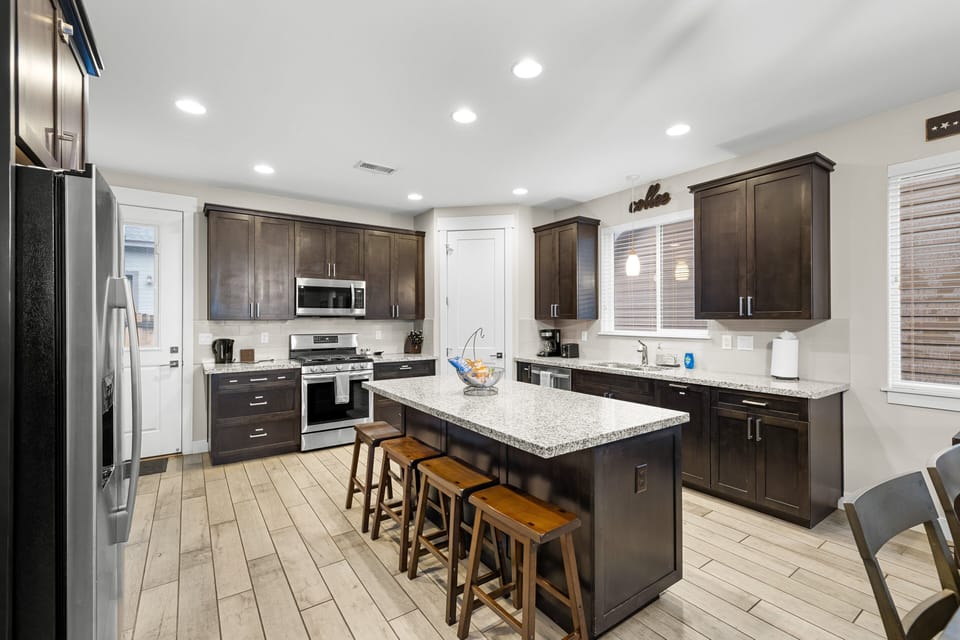 Modern Kitchen Appliances & Barstool seating for 4