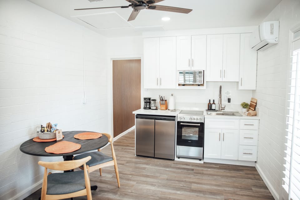 Full kitchen to make your favorite meal
Freshly roasted coffee to start your day
