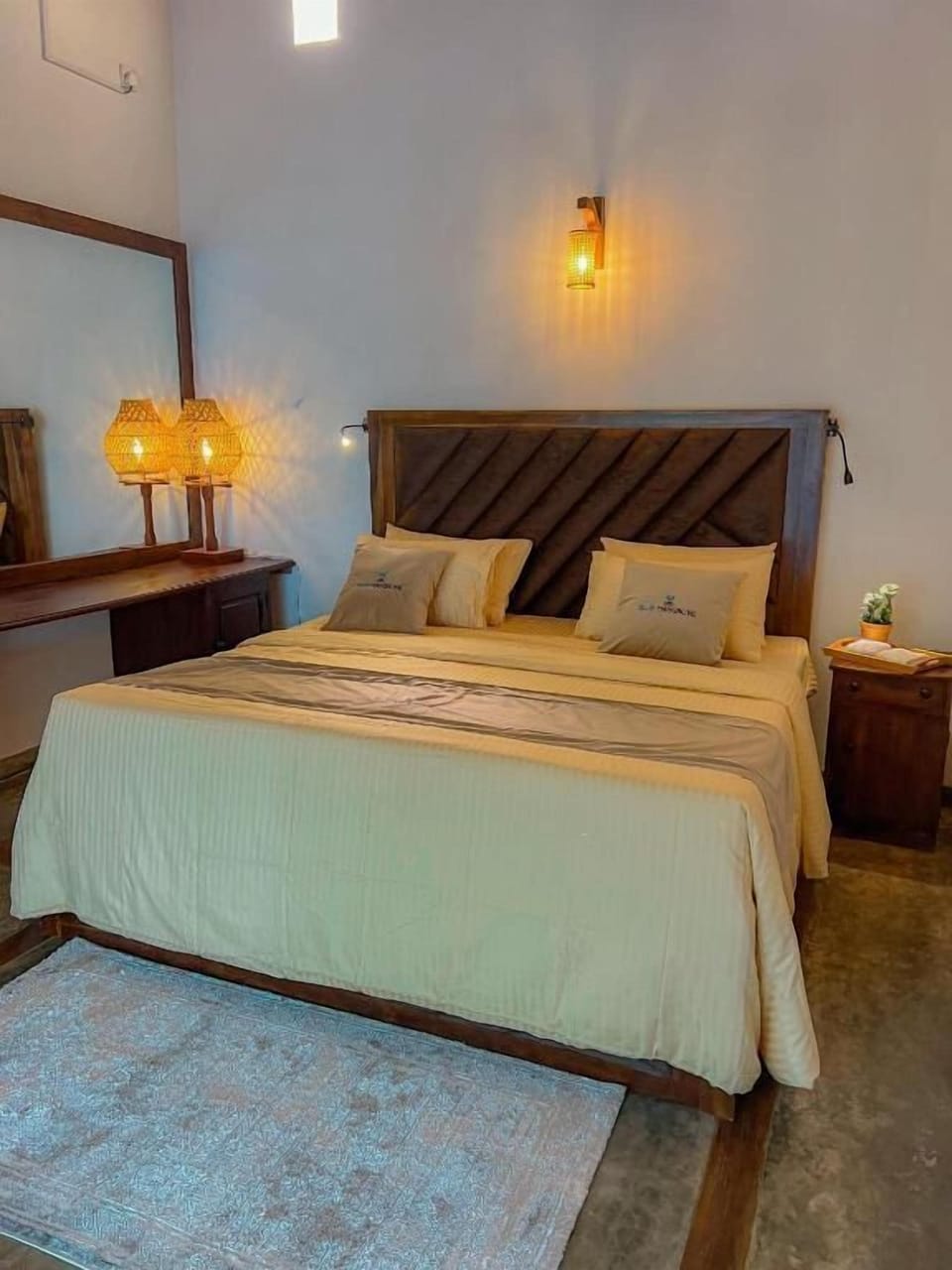 Deluxe Double Room, Lagoon View | Iron/ironing board, free WiFi