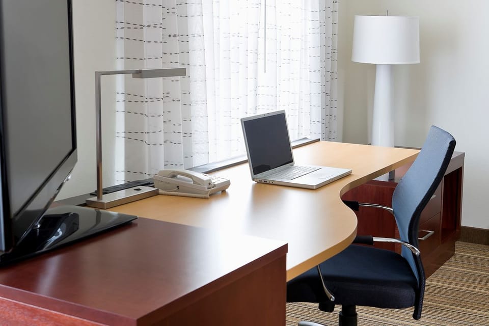 Studio, Multiple Beds, Roll-in Shower | Interior