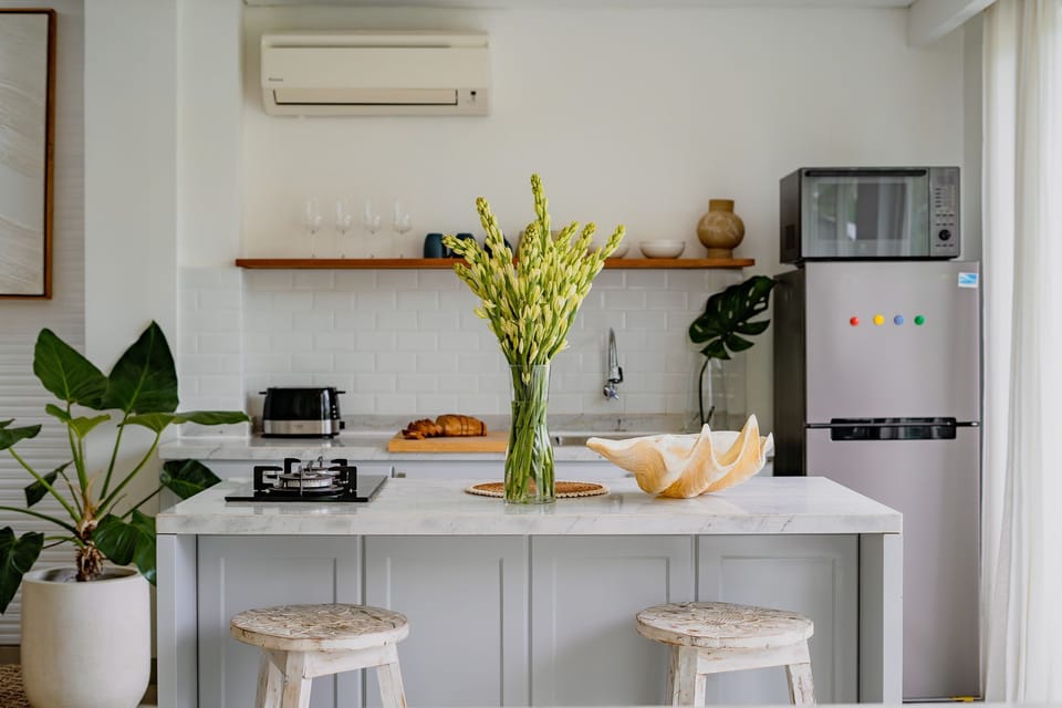 Comfort Villa, 2 Bedrooms | Private kitchen | Fridge, microwave, stovetop, coffee/tea maker