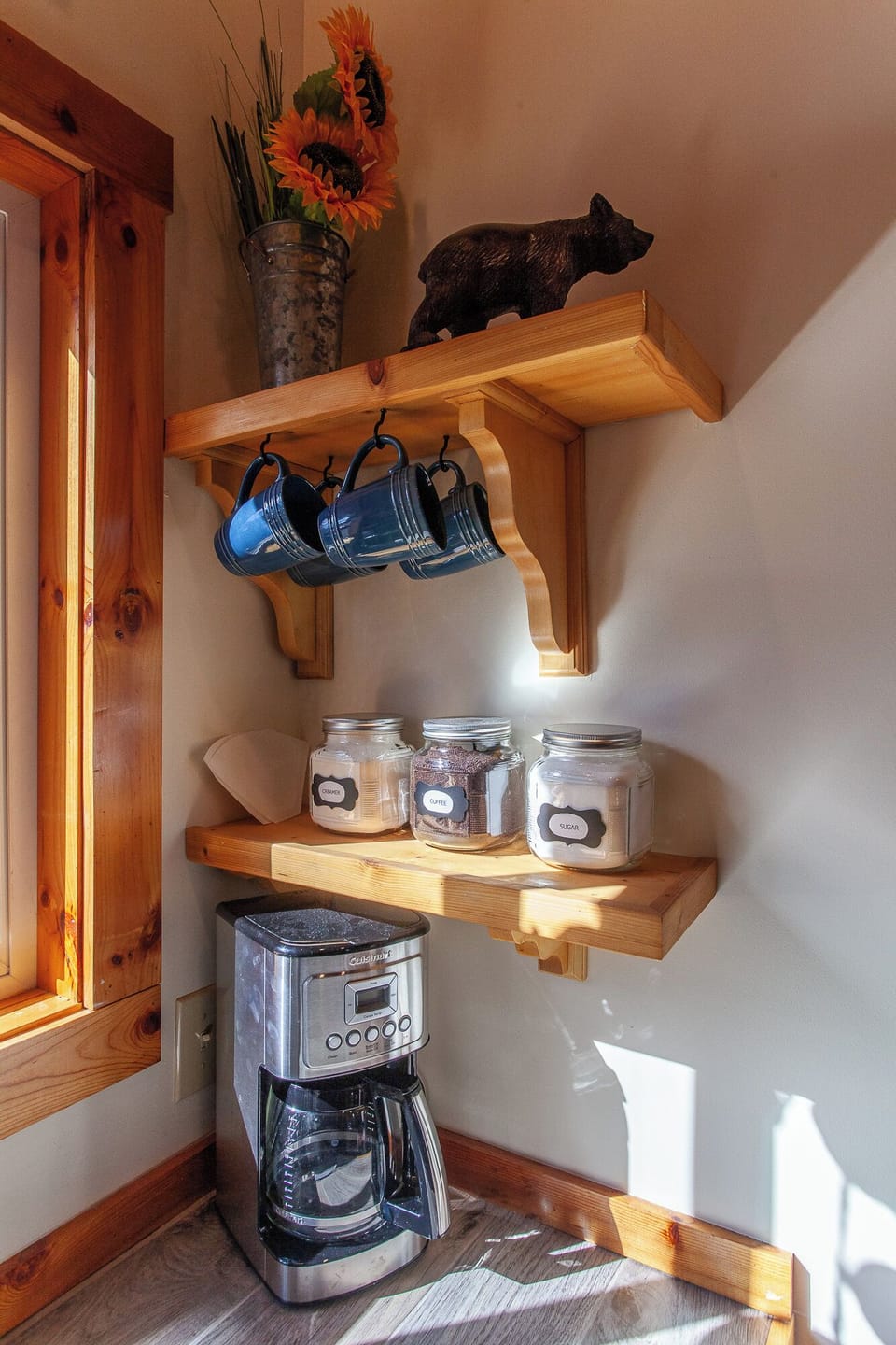 Coffee pot and keurig machine