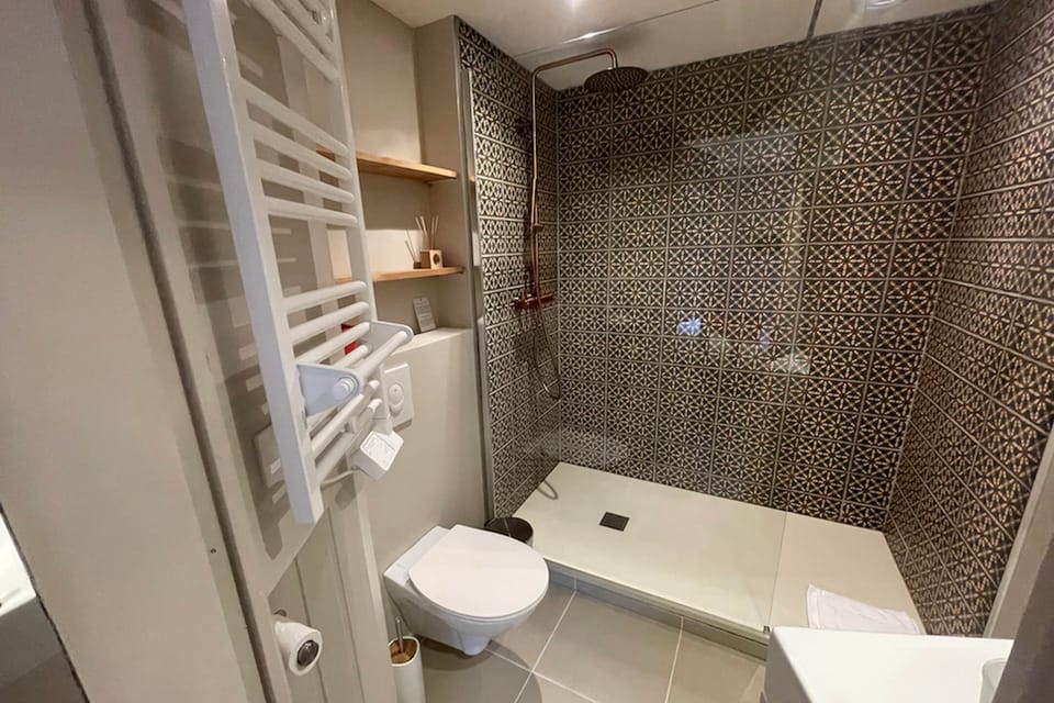salle de bain noisette