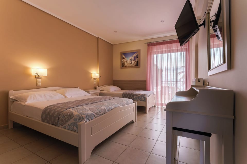 1 bedroom, premium bedding, down comforters, memory foam beds