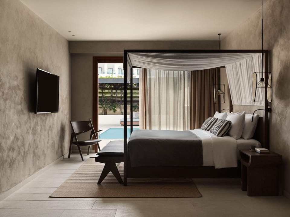 Tropical Pavilion 1 Bedroom Suite Private Pool | Premium bedding, down comforters, minibar, in-room safe