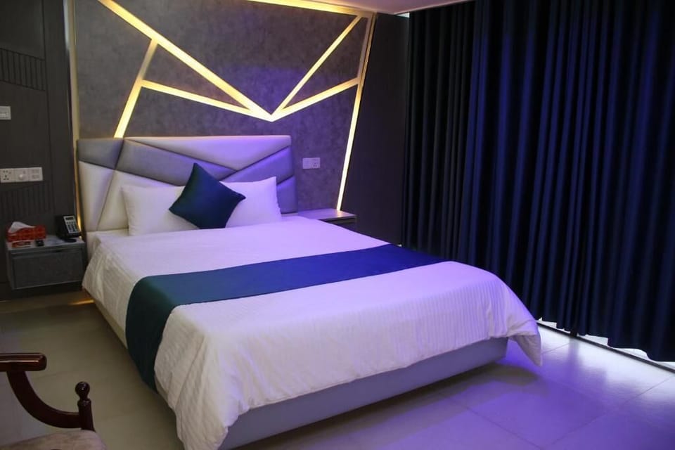 Superior Twin Room | Desk, free WiFi, bed sheets