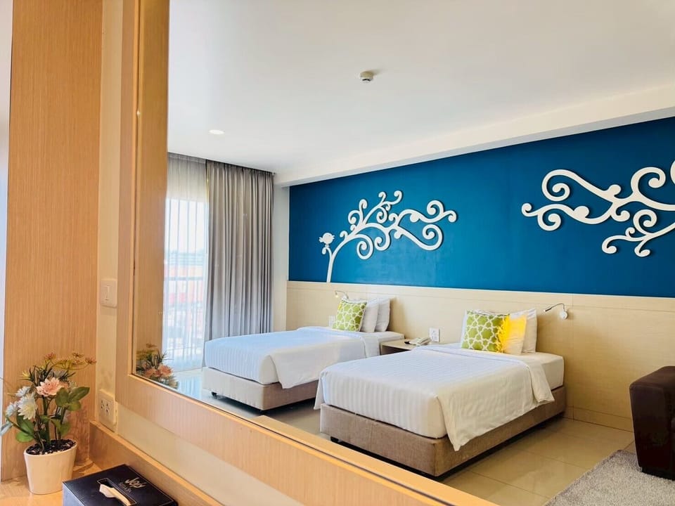 Premier Twin Room with Balcony | City view