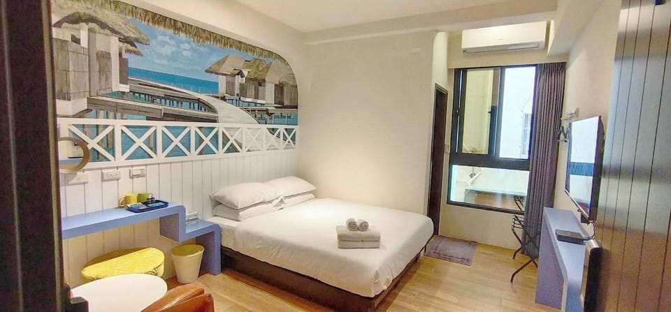 Standard Double Room - with Window | Laptop workspace, blackout drapes, free WiFi, bed sheets