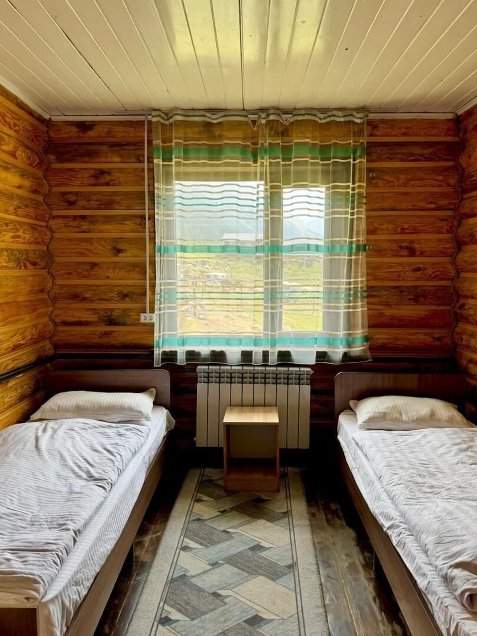 Twin Room, Mountain View | Bed sheets