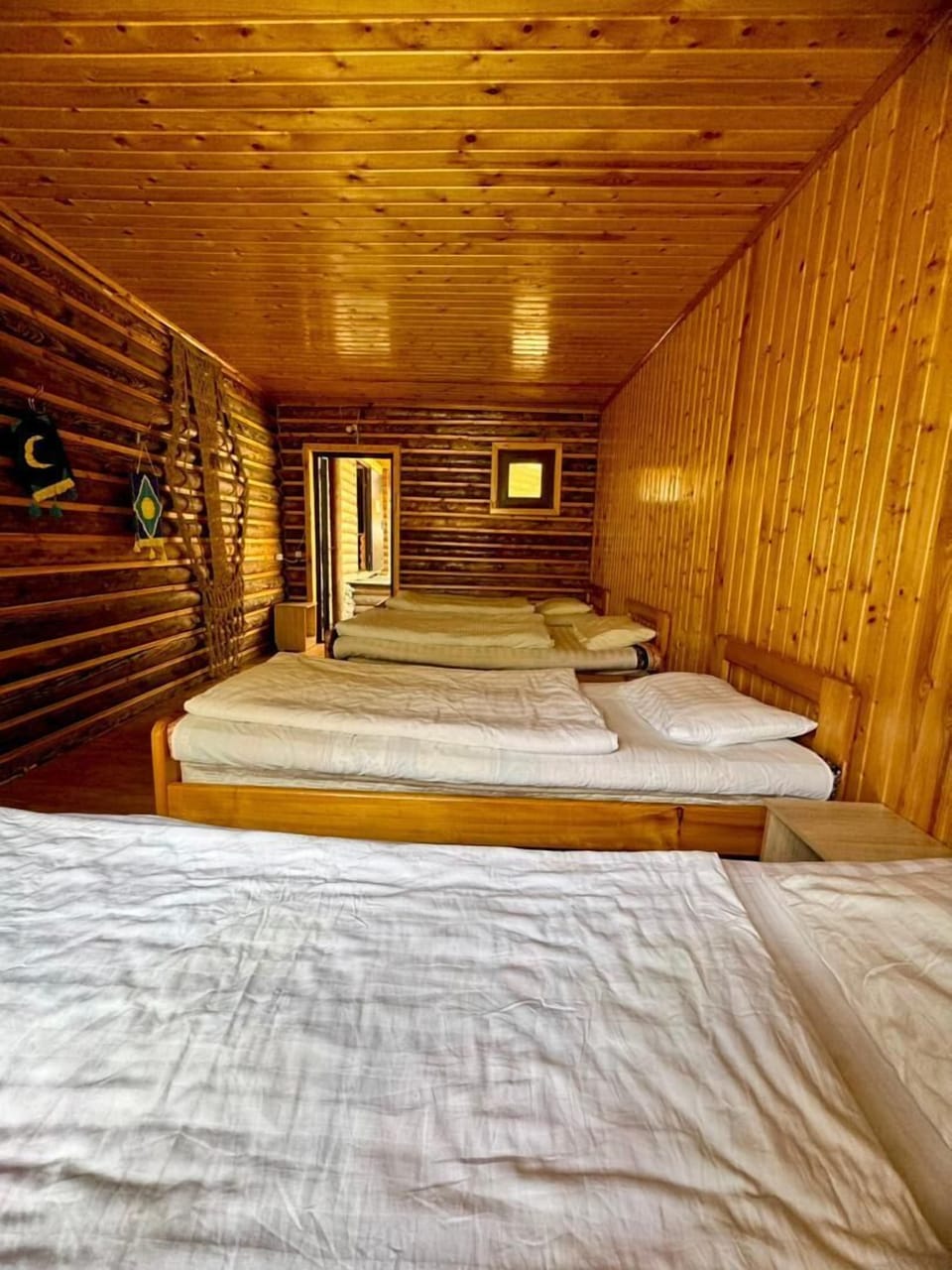 Basic Triple Room, Mountain View | Bed sheets