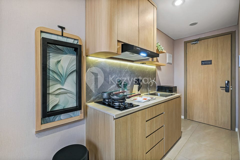 Apartment, 1 Bedroom, City View | Private kitchen | Full-size fridge, microwave, stovetop, rice cooker