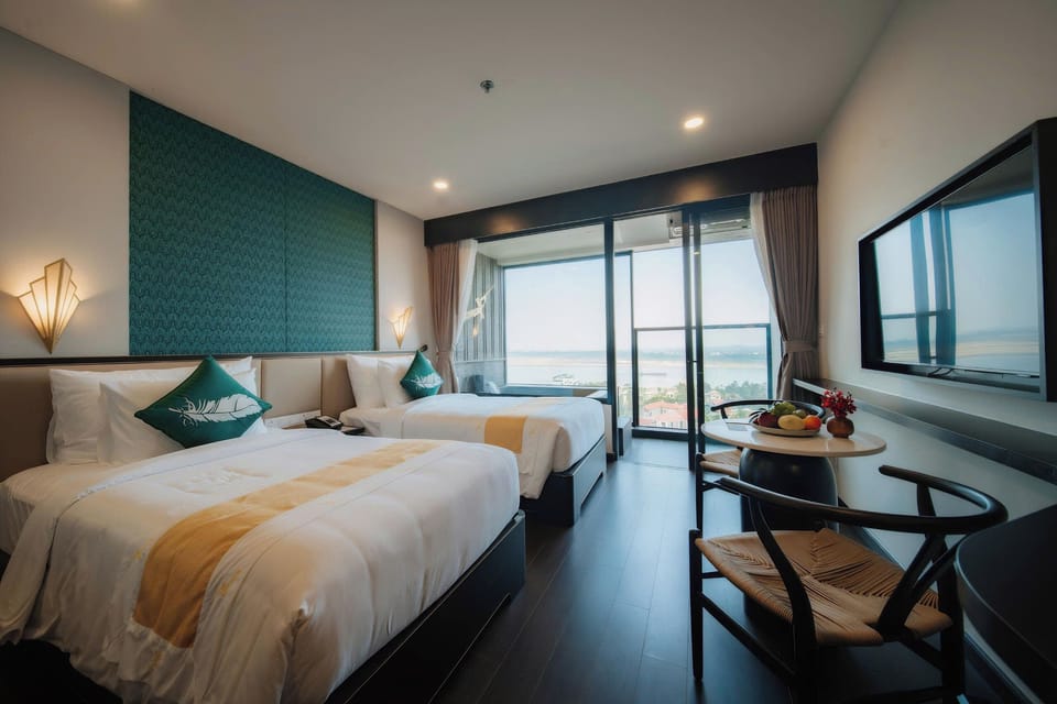 Deluxe Room | In-Room Onsen Hot Spring | Hypo-allergenic bedding available, minibar, desk, WiFi (free)