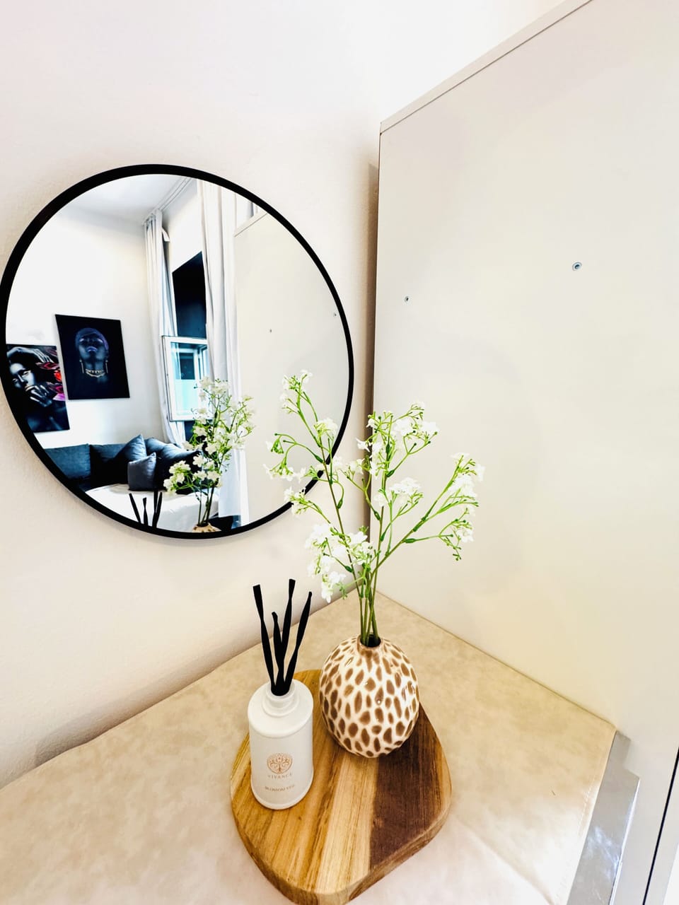Basic Apartment | Iron/ironing board