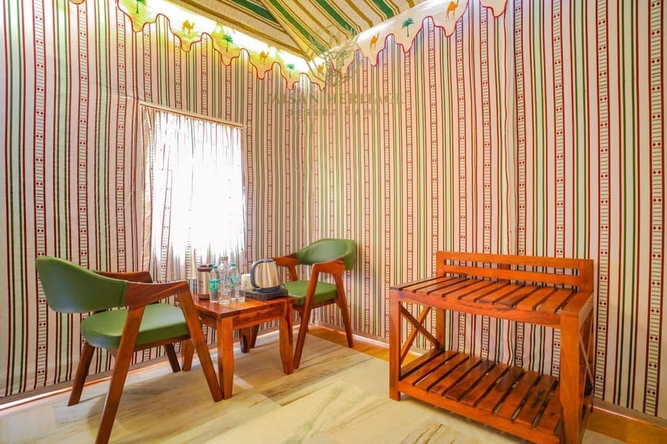 Deluxe Room, Patio, Resort View | In-room dining