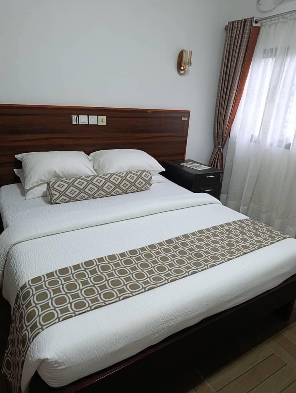Standard Room, Garden View | Desk, laptop workspace, blackout drapes, soundproofing