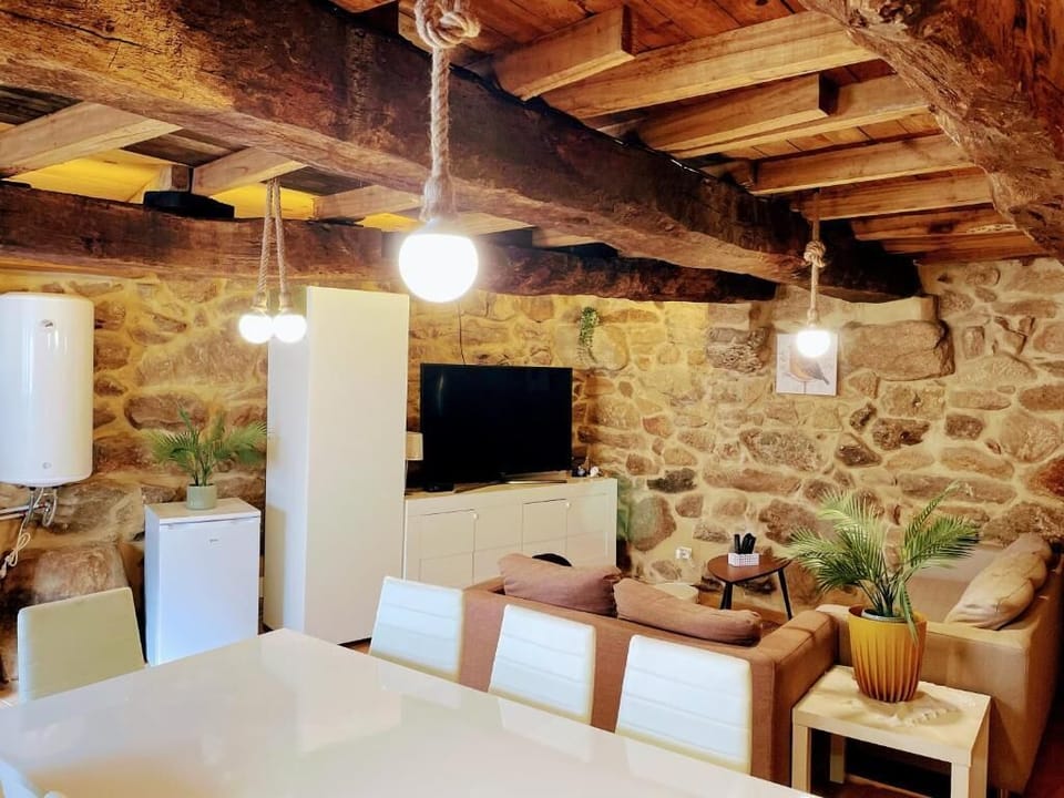 House, 3 Bedrooms, Balcony, Garden View | Living room