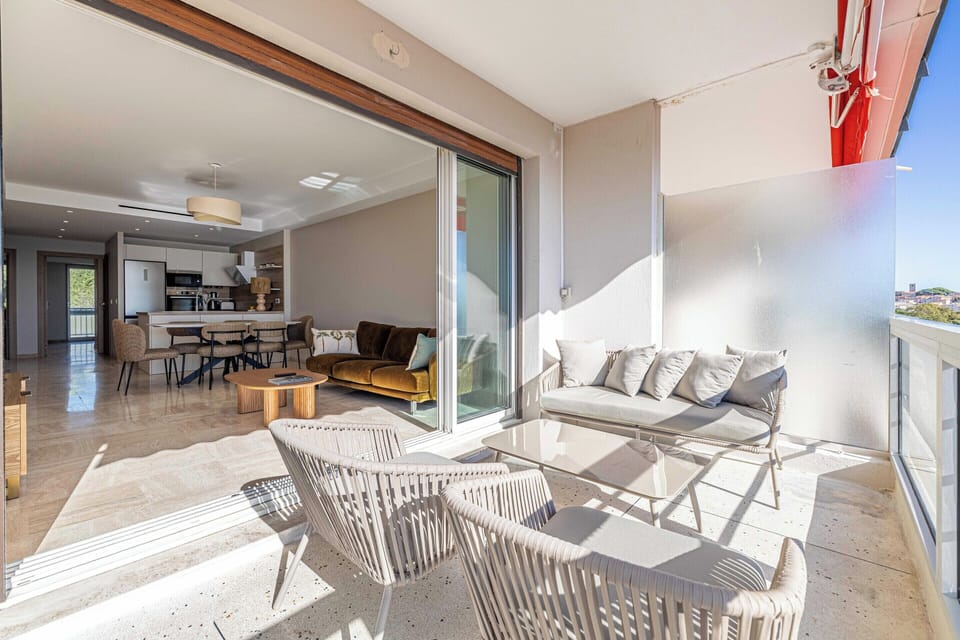 Apartment | Living area