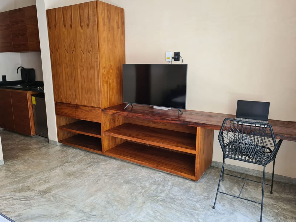 Comfort Apartment, Balcony, Garden View | Private kitchenette